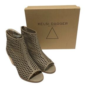 Kelsi Dagger Brooklyn Kyoto Heels